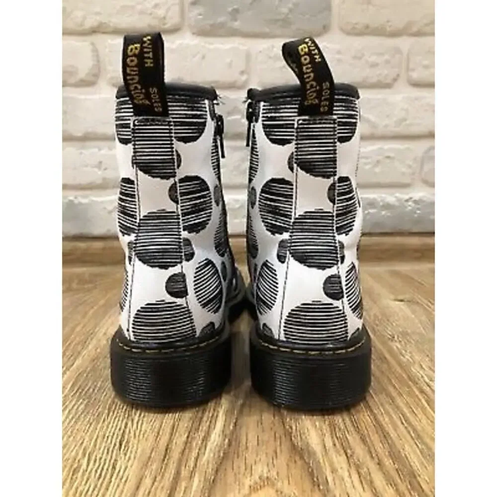 DR‎ MARTENS KIDS 1460 POLKA DOT BOOT - BLACK/WHITE size 11